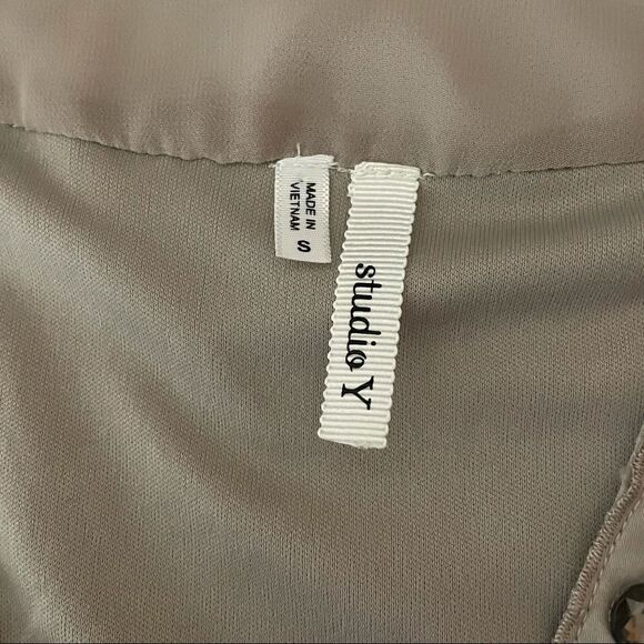 🎉🎉HP 2/2/24🎉🎉Studio Y grey lace and jeweled top - Picture 6 of 8